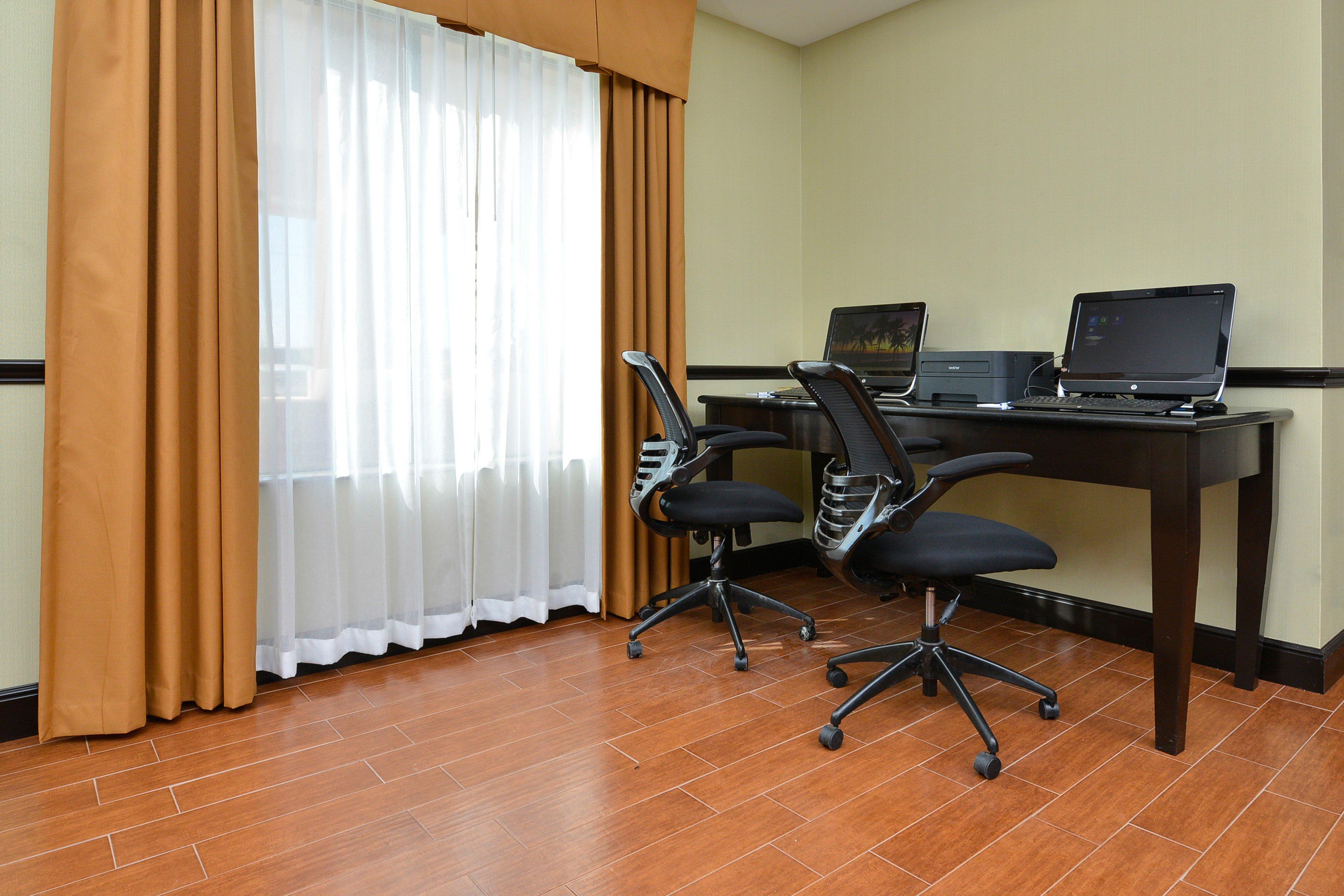 Holiday Inn Express Alva By Ihg Exterior photo